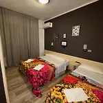 Wuhostel Szálloda 3*