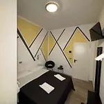 Wuhostel Szálloda Cervia
