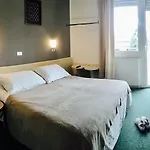 Wuhostel Szálloda 3*