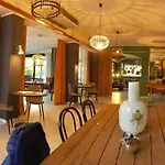 Wuhostel Szálloda