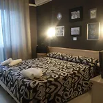 Wuhostel Szálloda Cervia