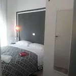 Wuhostel Szálloda