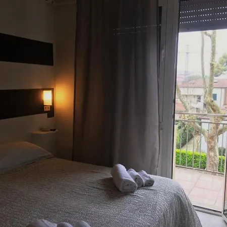 فندق Wuhostel 3*