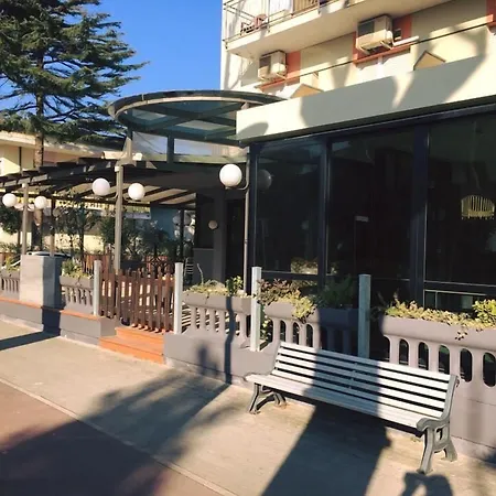 Hotel Wuhostel Cervia