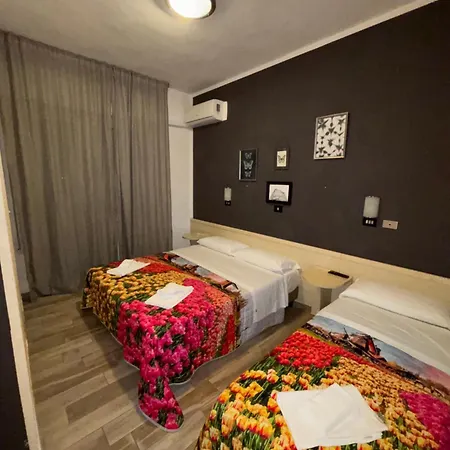 Wuhostel Hotel 3*