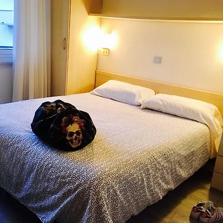 Wuhostel Hotel