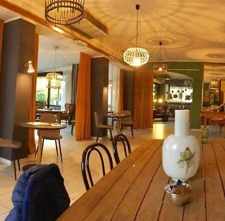Wuhostel Hotel
