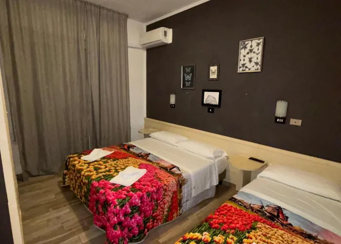 Wuhostel Hotel 3*