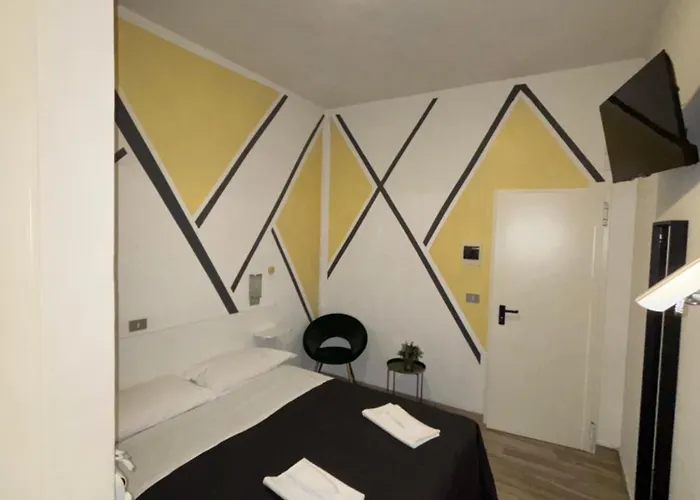 Wuhostel Szálloda Cervia