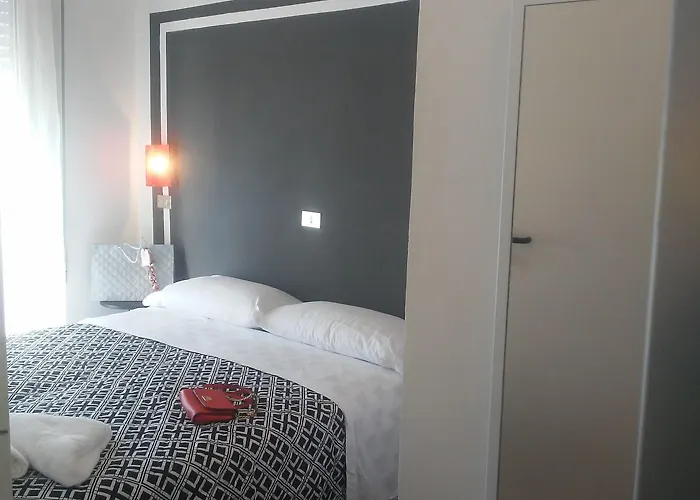 Wuhostel Hotel